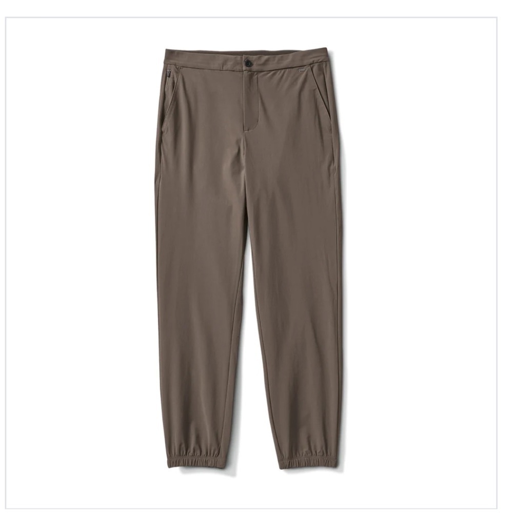 NWOT Vuori Men's Fleet Jogger Men's taupe joggers size M